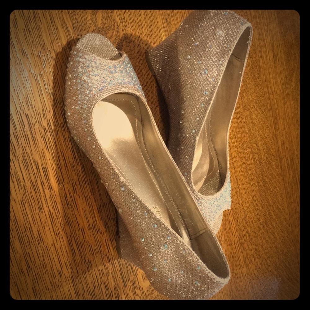 Women’s Size 8 Wedge Dress Shoes